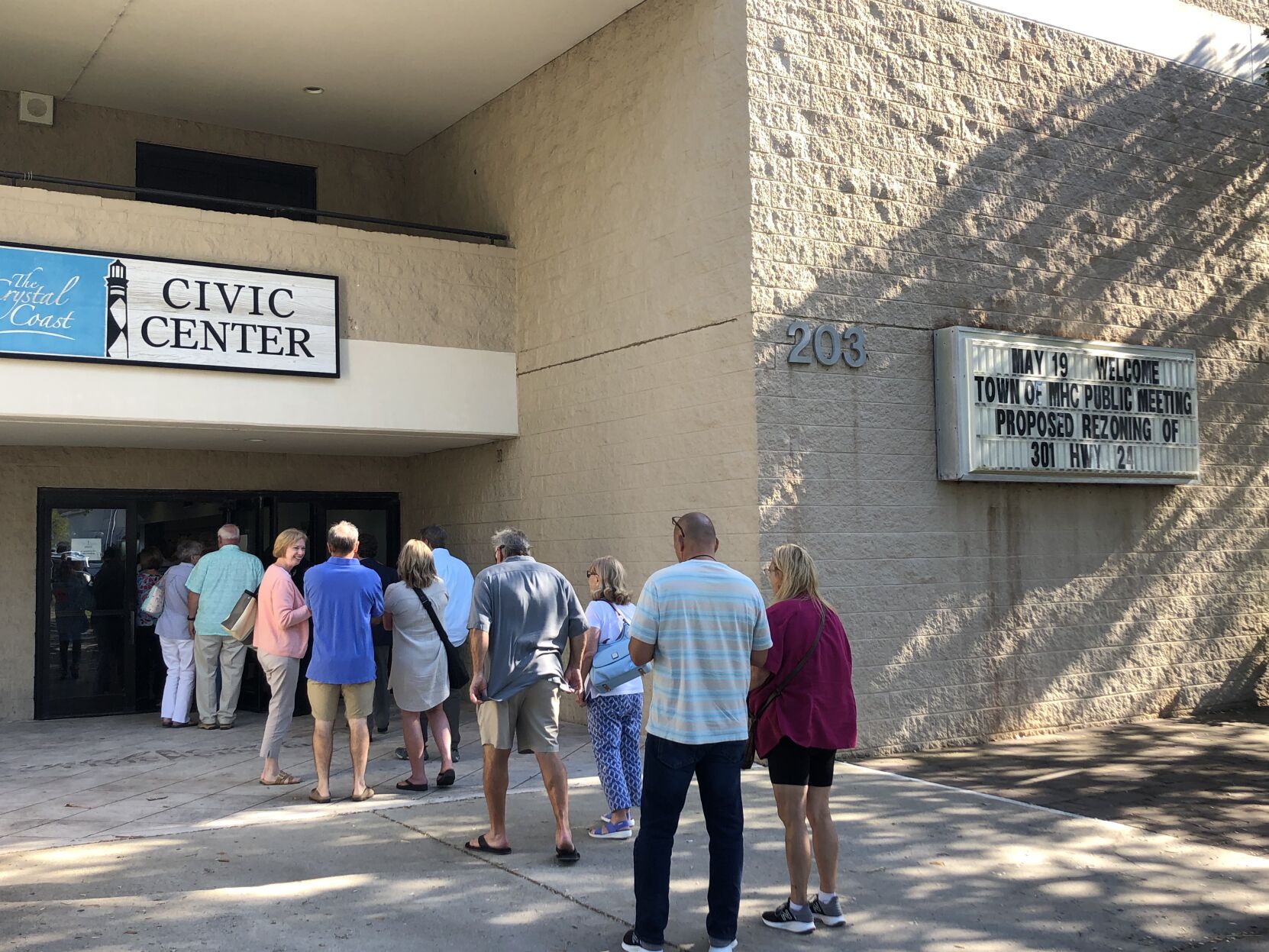 Morehead City Council votes 3-2 to approve Highway 24 rezoning request, annexation